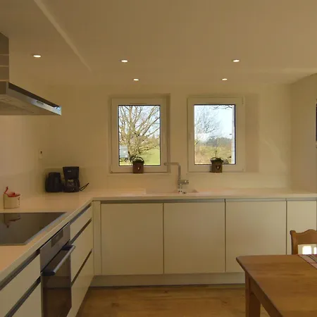 Countryside Holiday In With Fenced Garden And Bbq